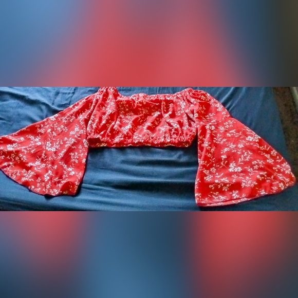 Women's Corp Tops - Picture 2 of 2